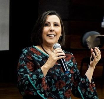 Dra. Roberta Barabás
